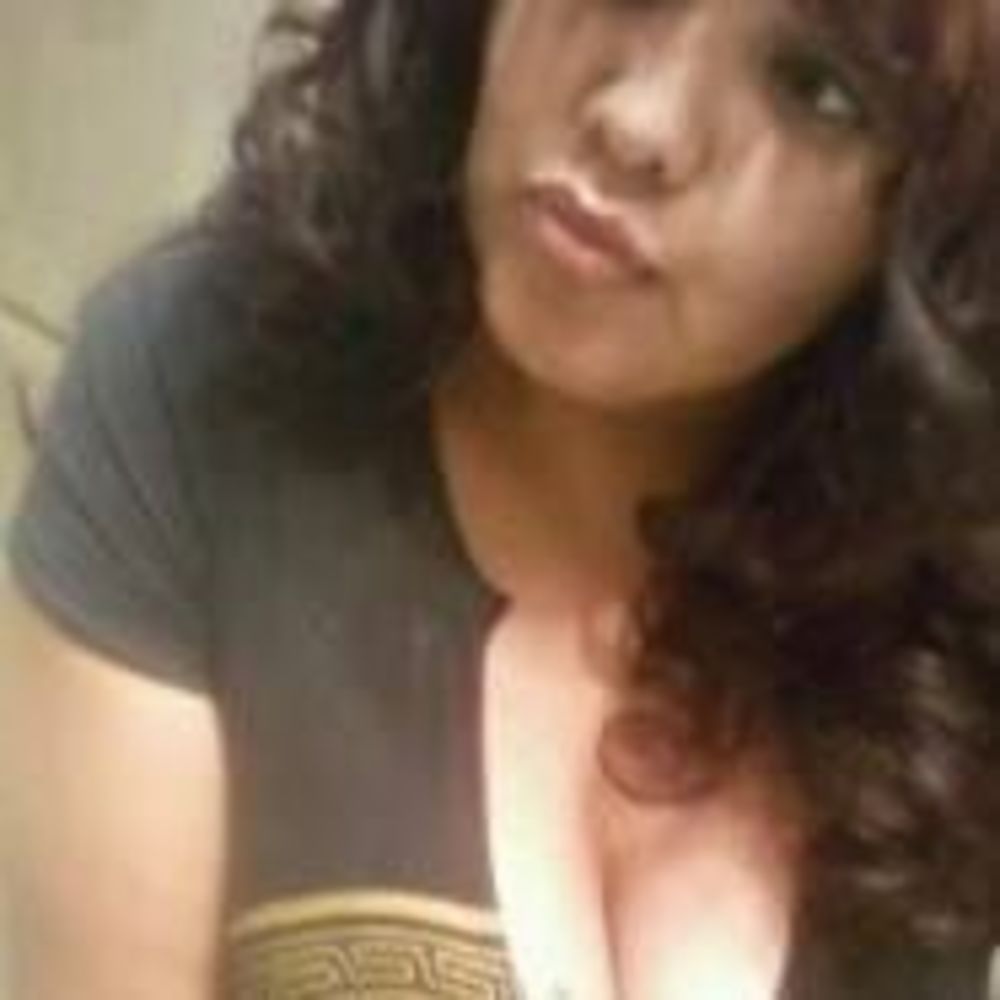 Meet your Posher, Esmeralda